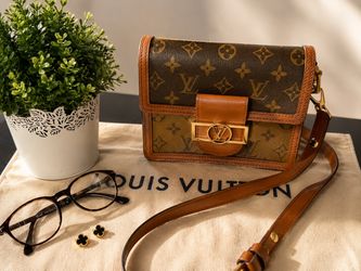 Louis Vuitton Dauphine MM Monogram Reverse Shoulder Bag