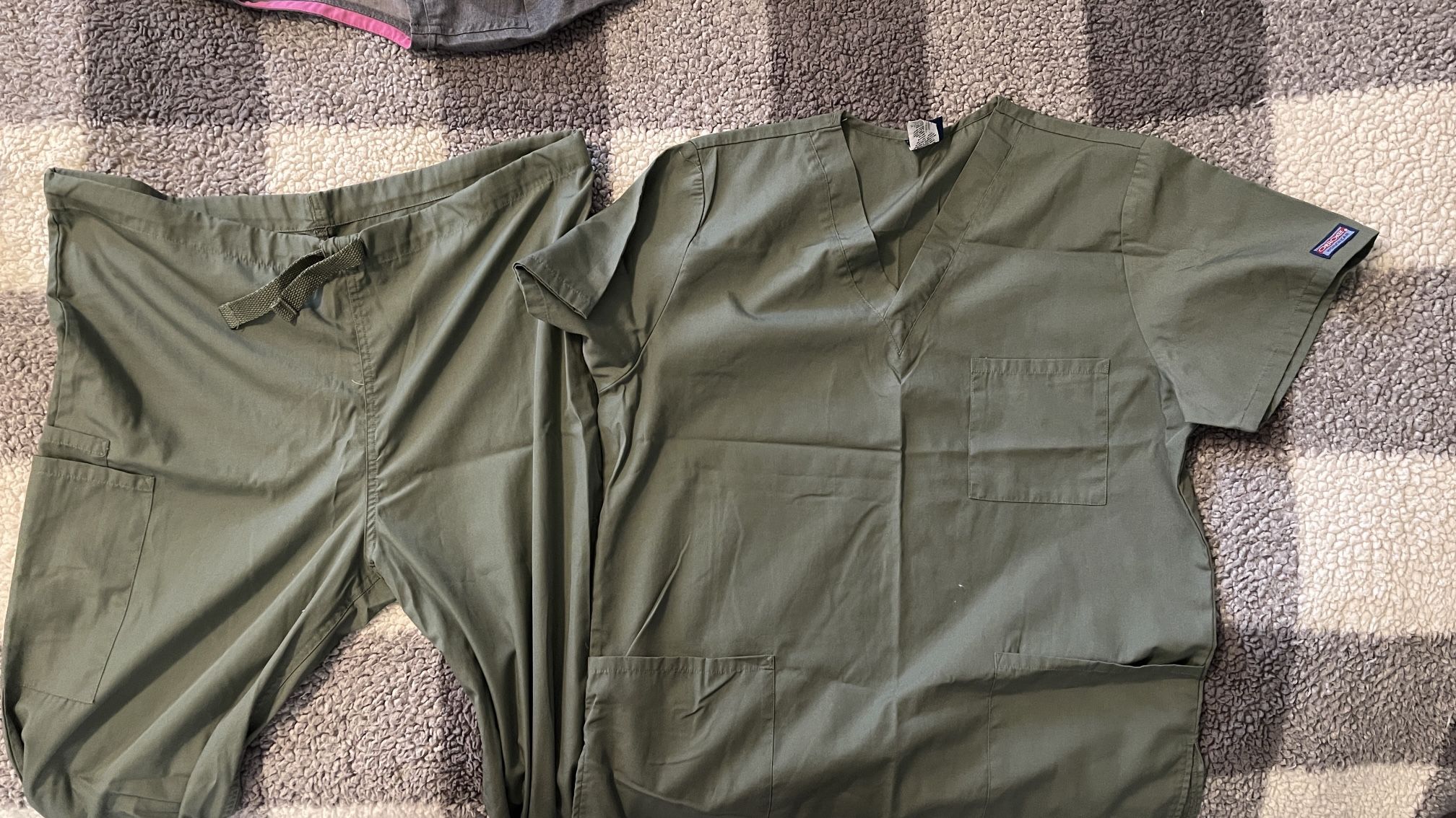 Men’s Scrubs