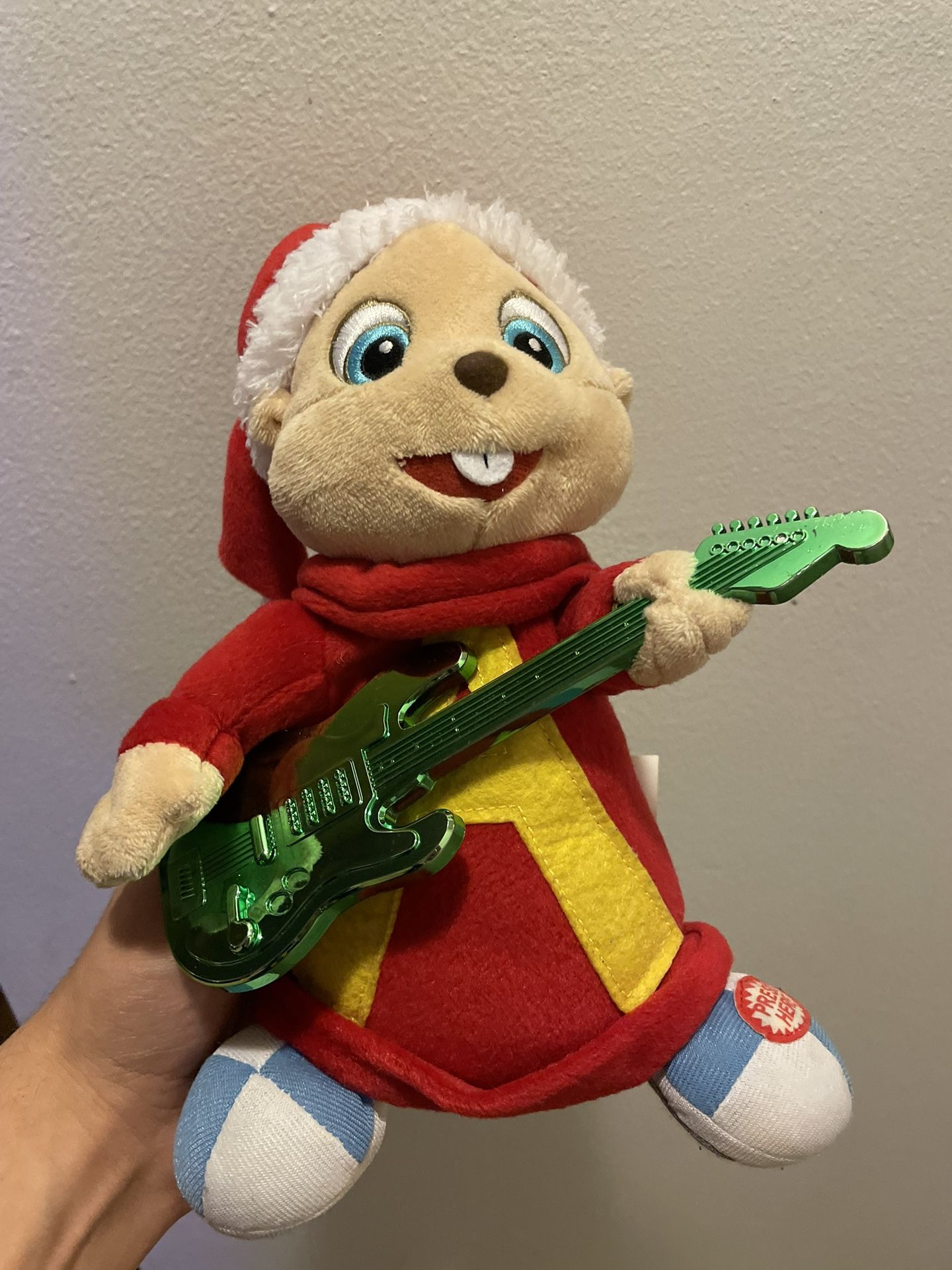 Singing Alvin and the Chipmunks Christmas Plush with Guitar Santa Hat CVS 2010