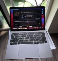 MacBook Pro 2016 i5 8gb Ram, 256ssd