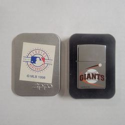 VINTAGE 1998 CLASSIC NEW YORK GIANTS MLB ZIPPO CHROME LIGHTER (NEVER FIRED)