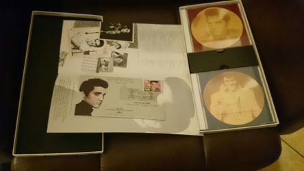 Elvis Cd.