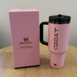 Lionel Messi x Stanley 40 oz Quencher Tumbler Limited Edition Soccer Cup New