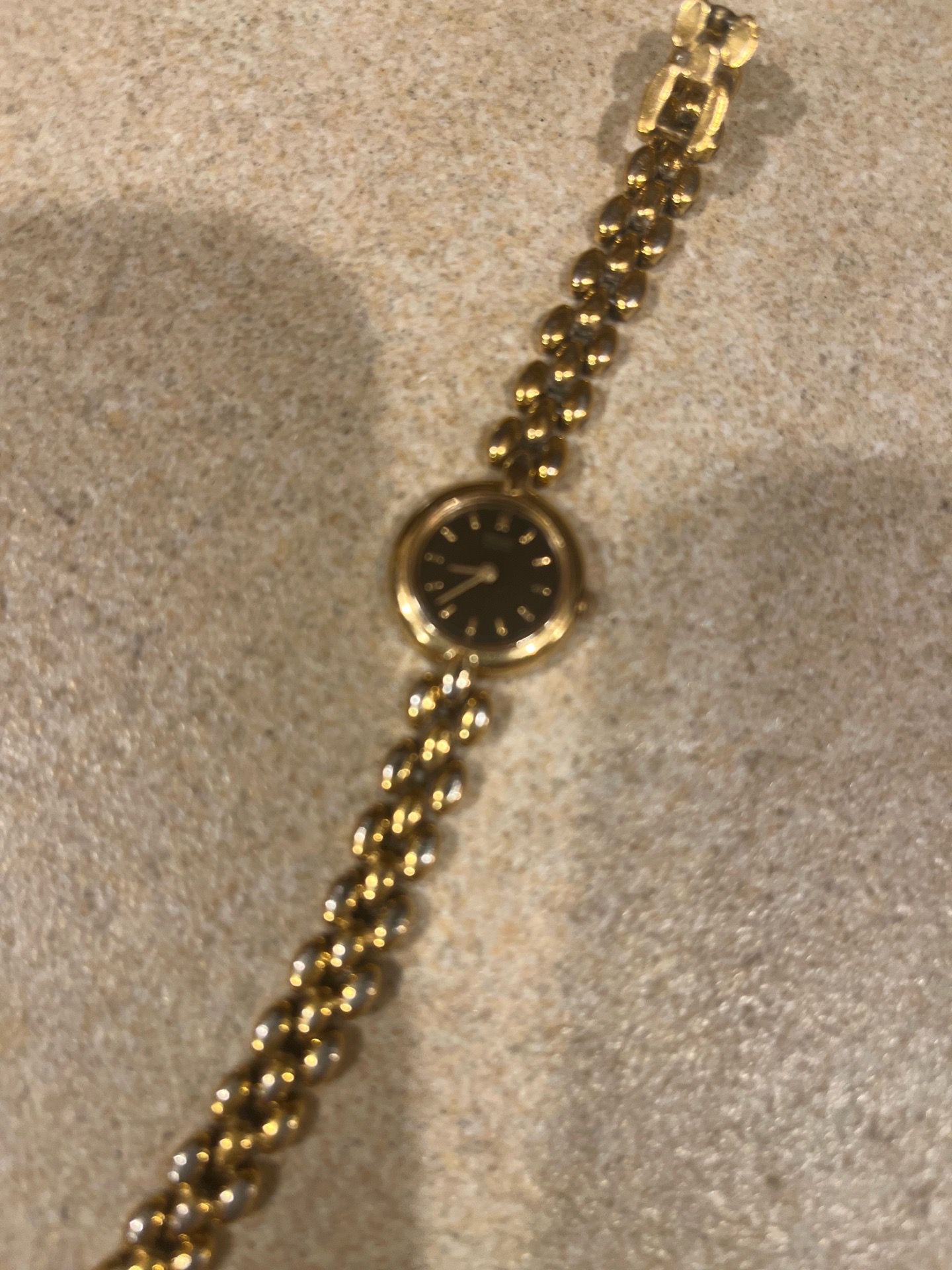 Vintage Seiko Quartz woman’s watch.