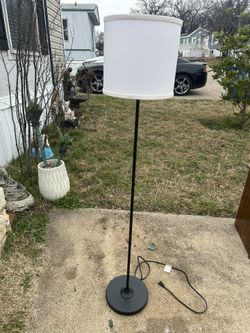 💡Floor Lamp with white shade💡