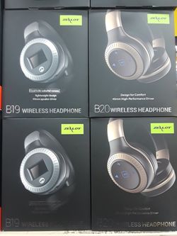 BLUETOOTH HEADPHONES BRAND NEW IN BOX