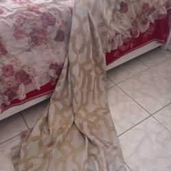 Curtains, cortinas Like 9 Of Them All One Price