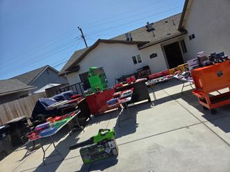 Yardsale  tool sale