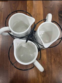 White ceramic Farmhouse 3 jug decor