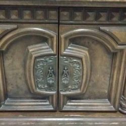 Decorative Cabinet 