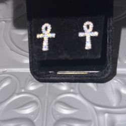 18 k Gold Plated Ankh Stud Earrings 