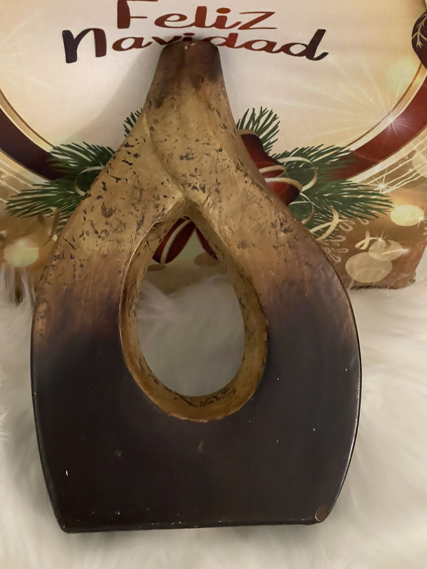 Wooden vase vase dry flowers