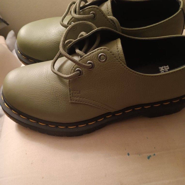 Zapato. Dr Martens. Size 7