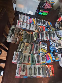 New hothweels need gone moving  ty hit me up with offers 🙏