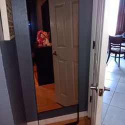 The Mirror Workout Machine 