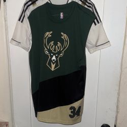 Milwaukee Bucks 
