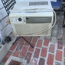 Window Air conditioner 