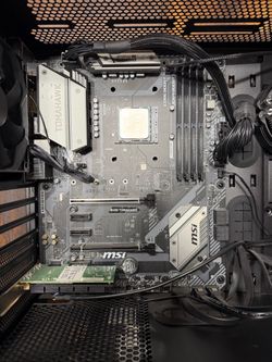 MSI B450 TOMAHAWK Motherboard + AMD Ryzen 5 2600 CPU + Wraith Cooler AM4