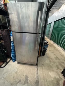 fridgidaire stainless steel fridge