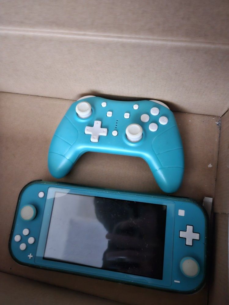 Switch Lite Teal With Controller (+8 Games)