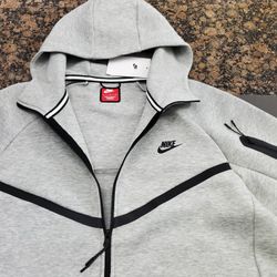 Nike Men's L Tech Fleece Windrunner Grey Full Zip Hooded Jacket HV0949-063 $135