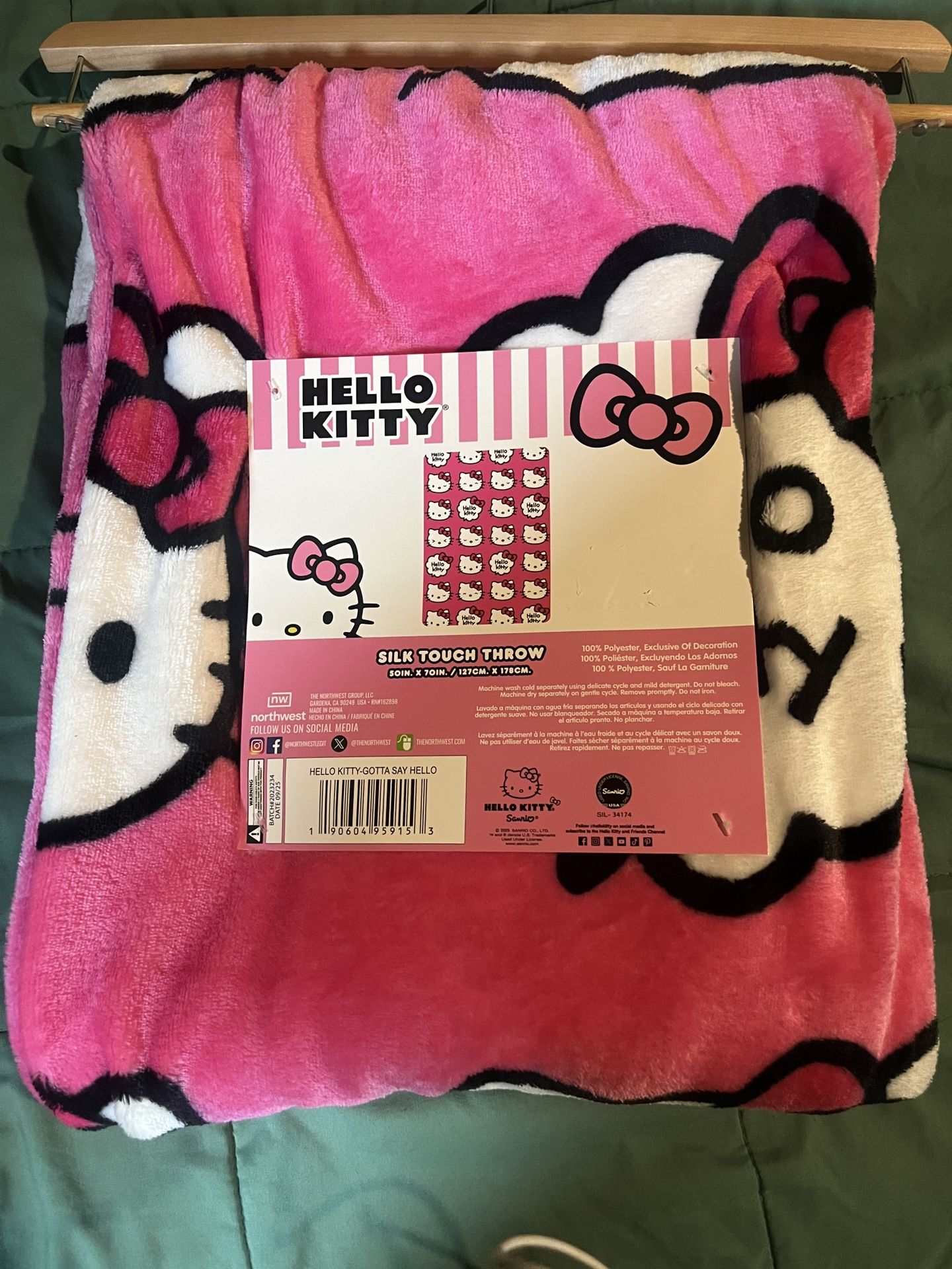 Hello Kitty Blanket 50 X 70