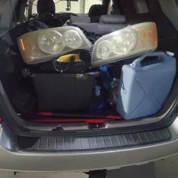 Left And Right 2003 Toyota Headlights