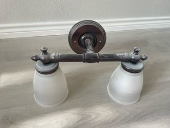 Vanity light