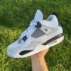 Air Jordan 4 “Military Black” 🏴‍☠️ Sizes 12.5