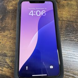 iPhone XS Max W/Case Unlocked Carrier 