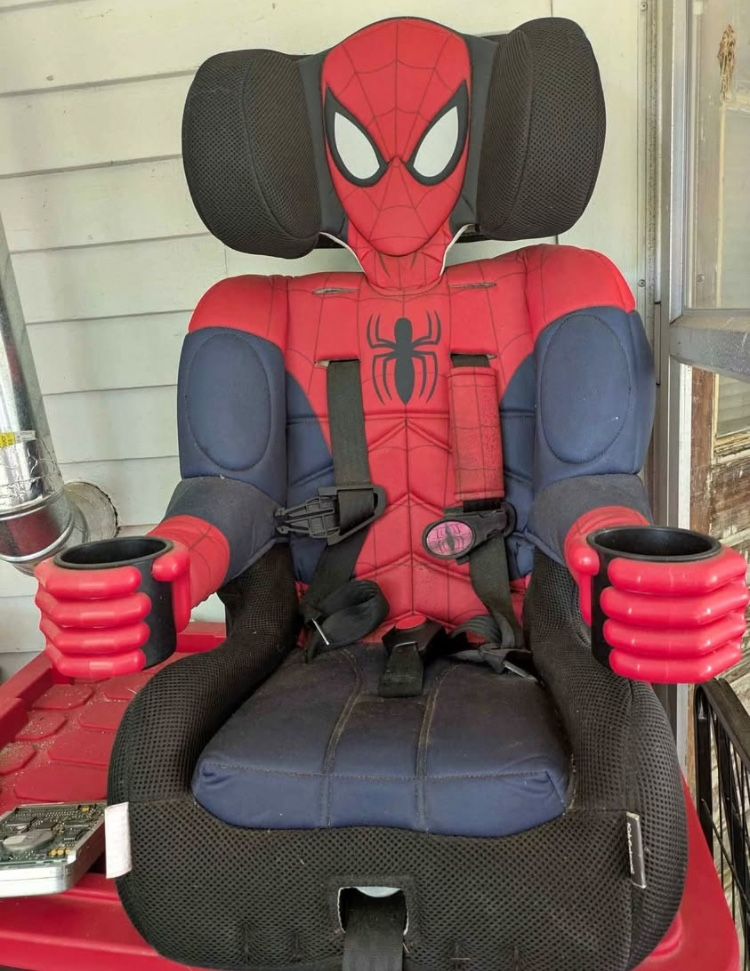 2 Spider-Man Car Seats