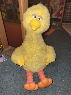 Vintage 1986 talking Big Bird cassette plush animal