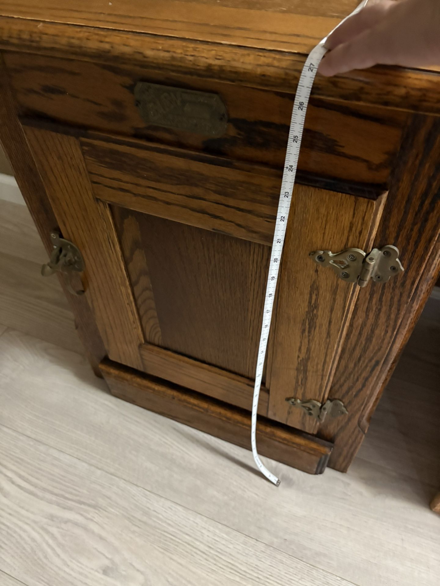Oak End Table With Storage