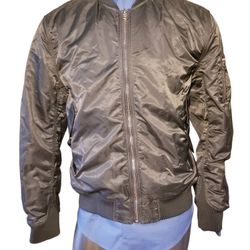 H&M OLIVE GREEN MILITARY MEN BOMBER FLIGHT JACKET SIZE LARGE
* PRICE IS FIRM*