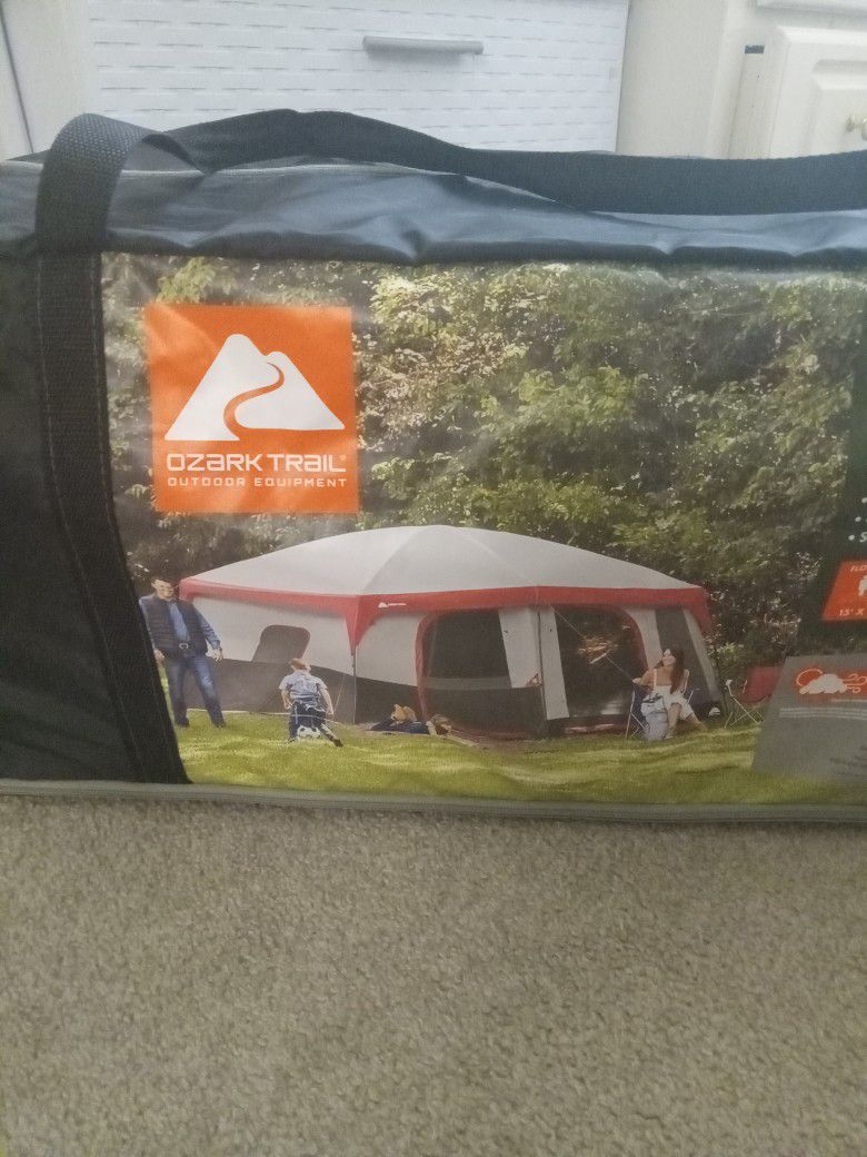 ***TENT*** 12-person Cabin Tent