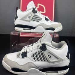 Air Jordan 4 Retro 'Military Black' SZ 10.5 Preowned Great condition