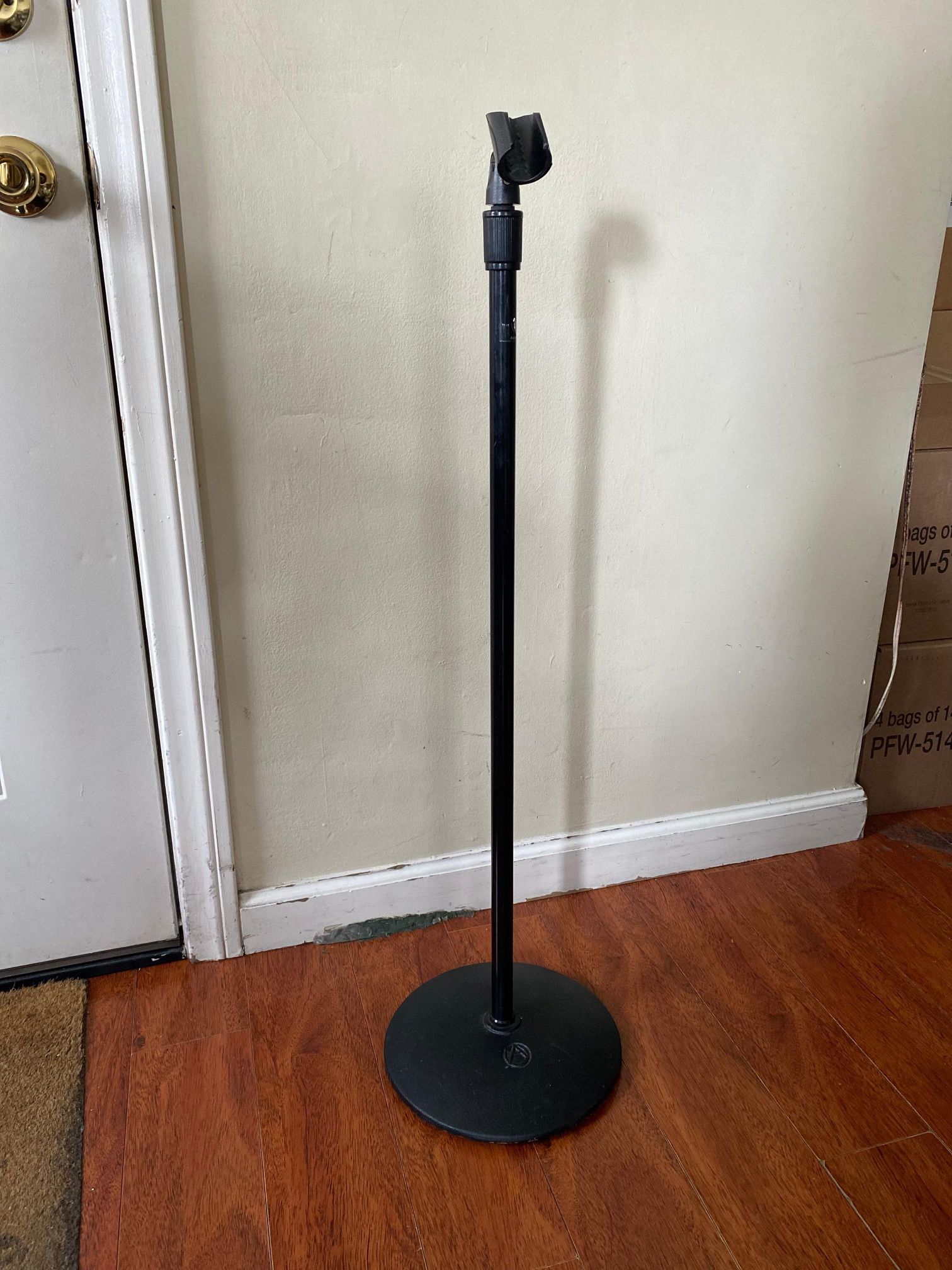 Shure Mic Holder w Atlas Sound MS12 Heavy Base