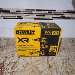 20-Volt Lithium-Ion Cordless Brushless Screwgun and Cut-Out Combo Kit with (2) 2.0Ah Batteries, Charger and Bag