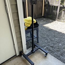 Rolling Tv Stand  W/tv 