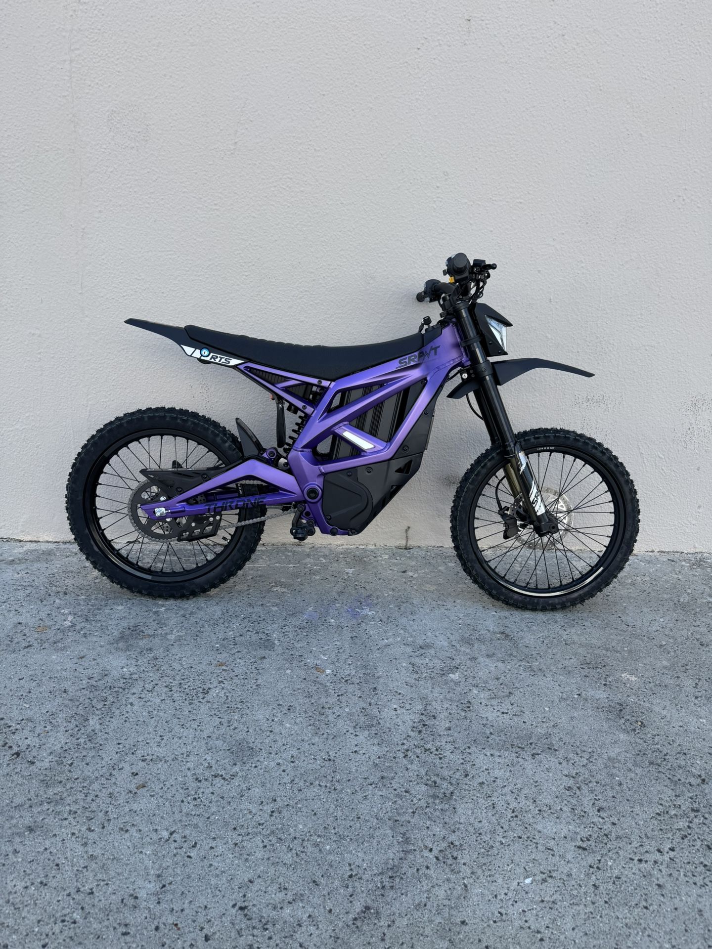 Brand New Throne Srpnt X3 Gray E-Dirt Bike 60 MPH.
