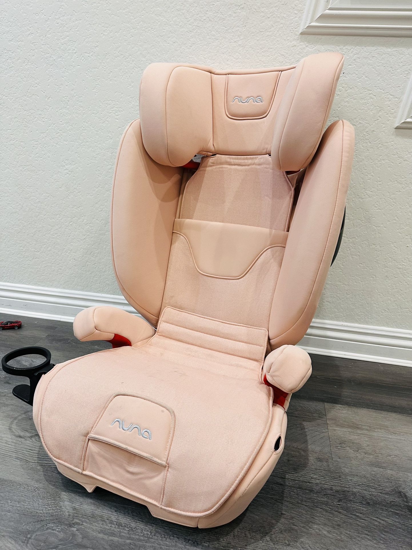 Nuna AACE booster seat