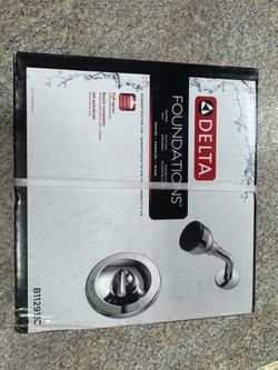 Delta Foundations 1-Handle Shower & Trim Chrome- B112915C BRAND NEW