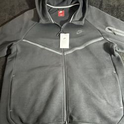 Nike Tech Fleece (black) Size XL 