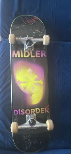 Pro skate board complete  barely  used