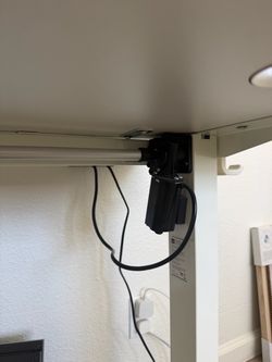 Adjustable 40x 24 electric standing desk