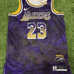 Mens MEDIUM Nike Los Angeles Lakers LeBron James 23 Select Jersey HJ4066-504 NEW