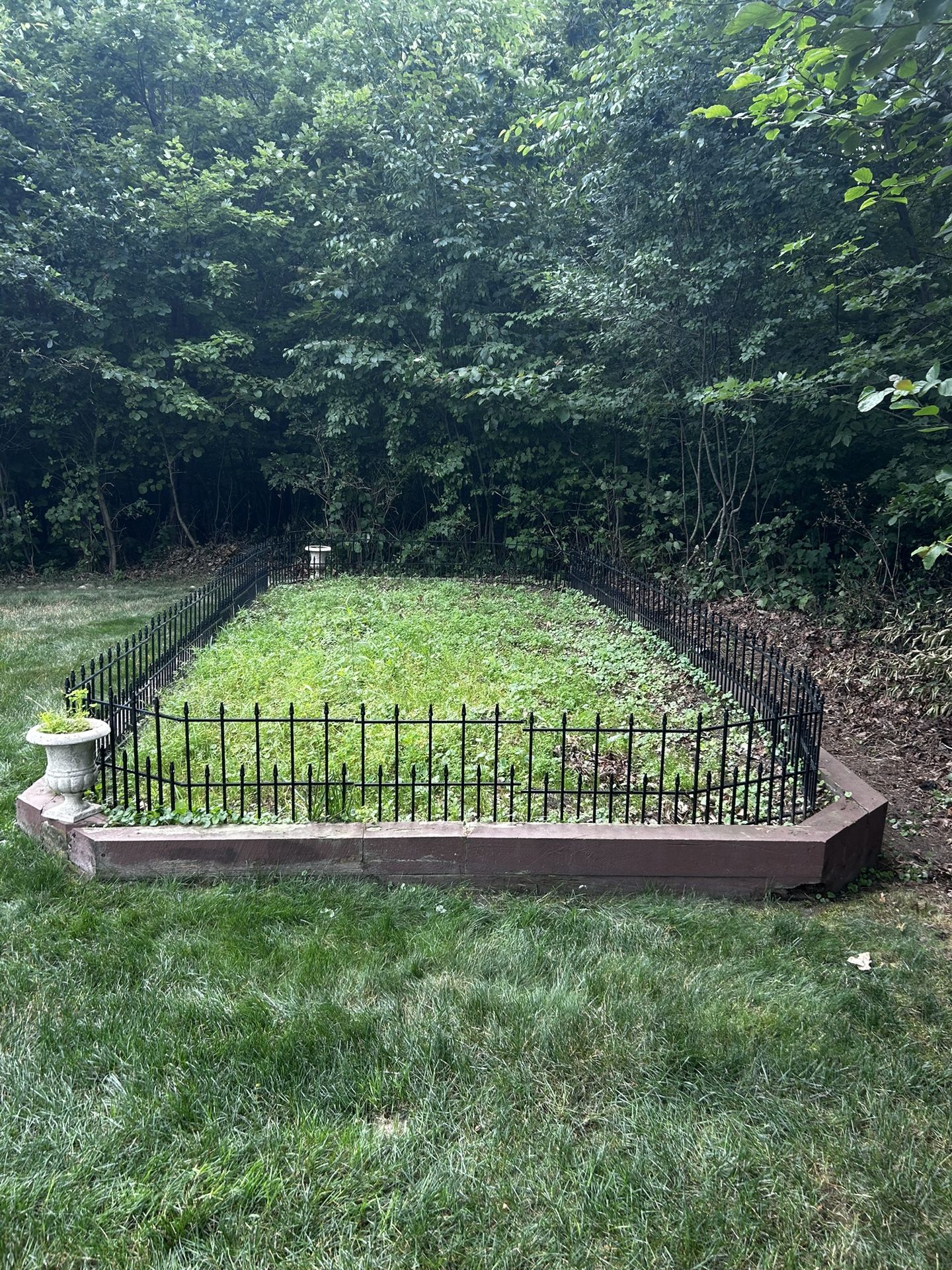 Garden Fencing (Iron)