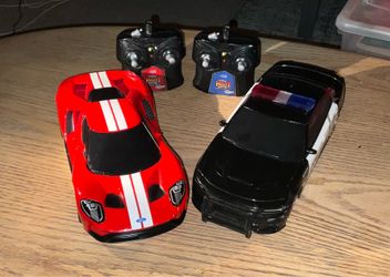 2 R/C Remote Control Cars