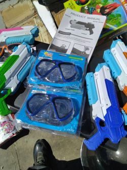 Youth swim mask and goggles and water guns