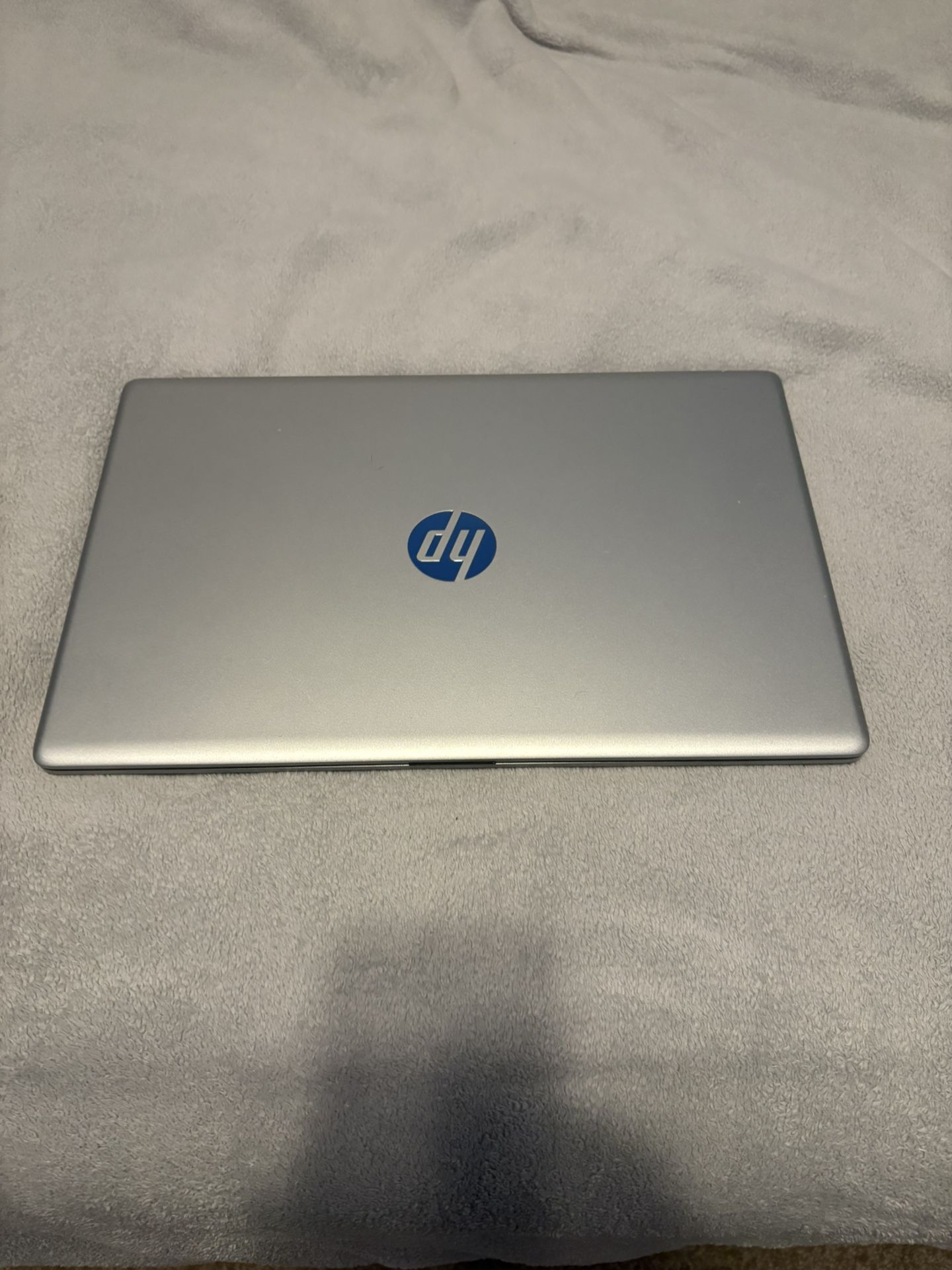 HP Laptop 17t-cn300
